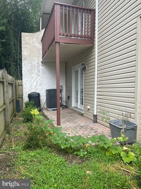 2221 Dickens Ter Property Photo 22