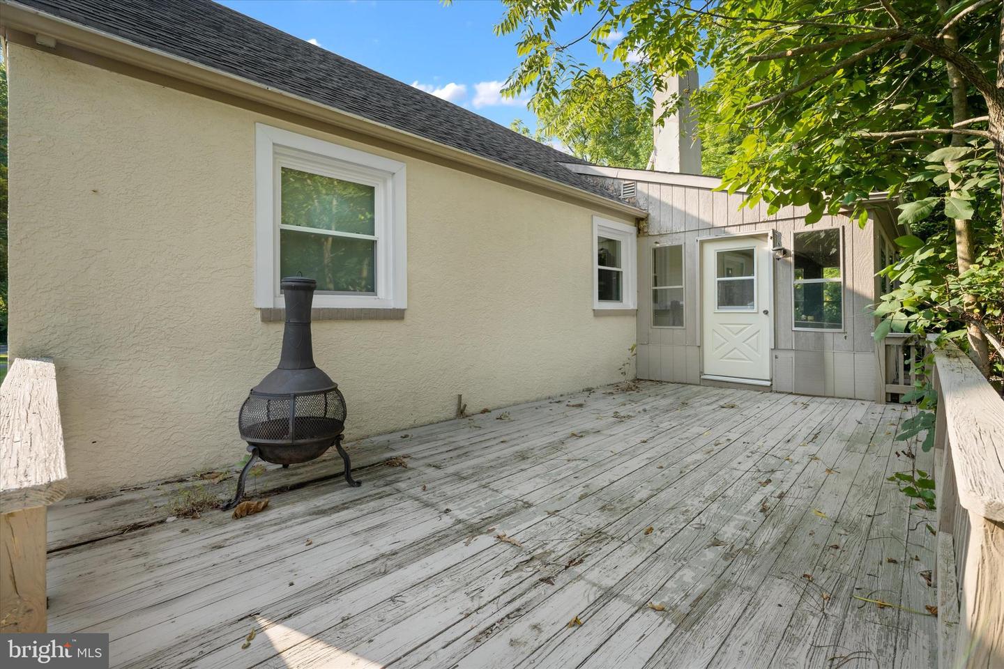 2302 Marsh Rd Property Photo 8