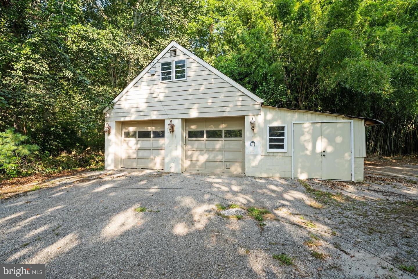 2302 Marsh Rd Property Photo 11
