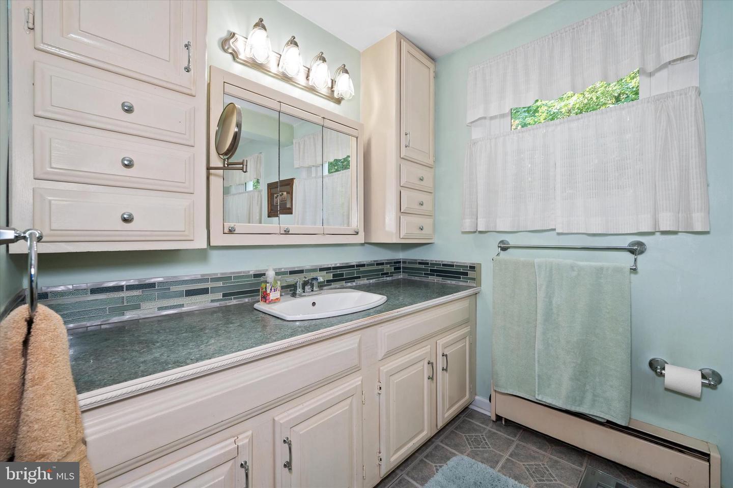 2302 Marsh Rd Property Photo 28