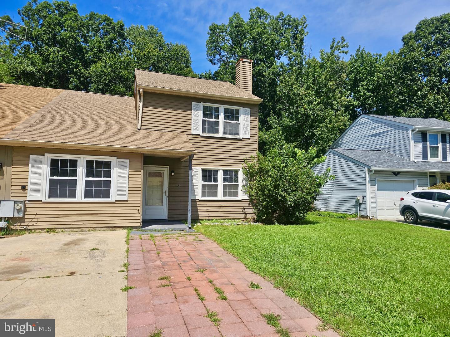 30 Lanford Rd Property Photo 2