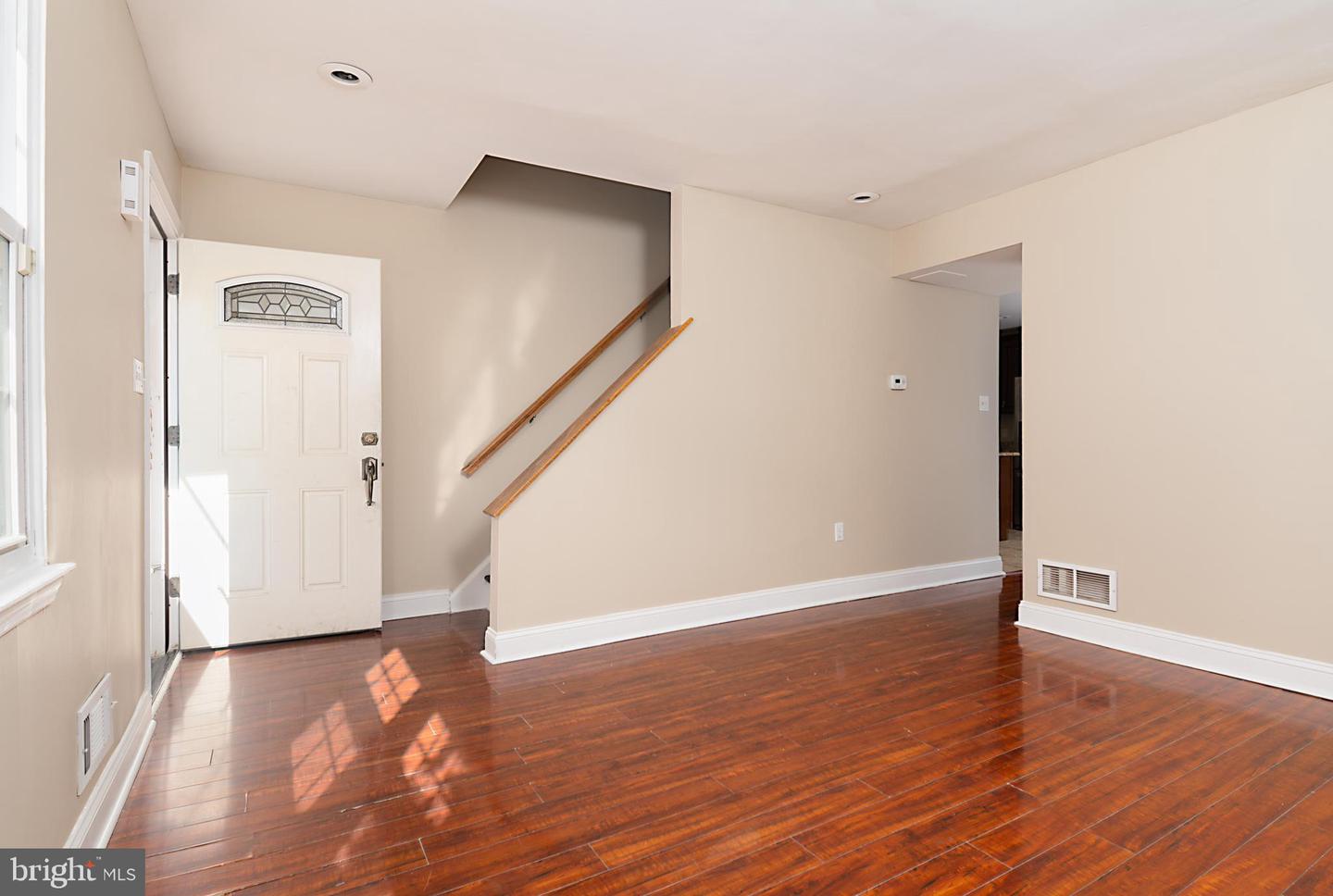 30 Lanford Rd Property Photo 3