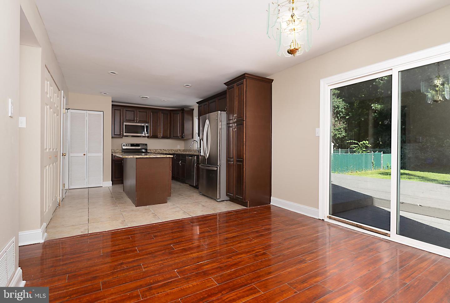 30 Lanford Rd Property Photo 7