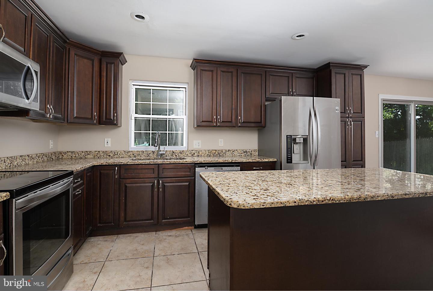 30 Lanford Rd Property Photo 10