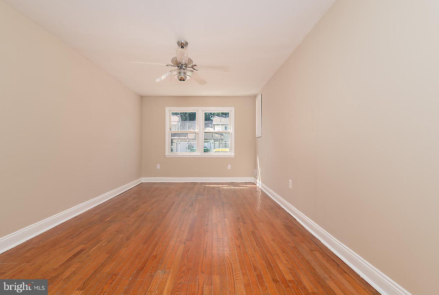 30 Lanford Rd Property Photo 13