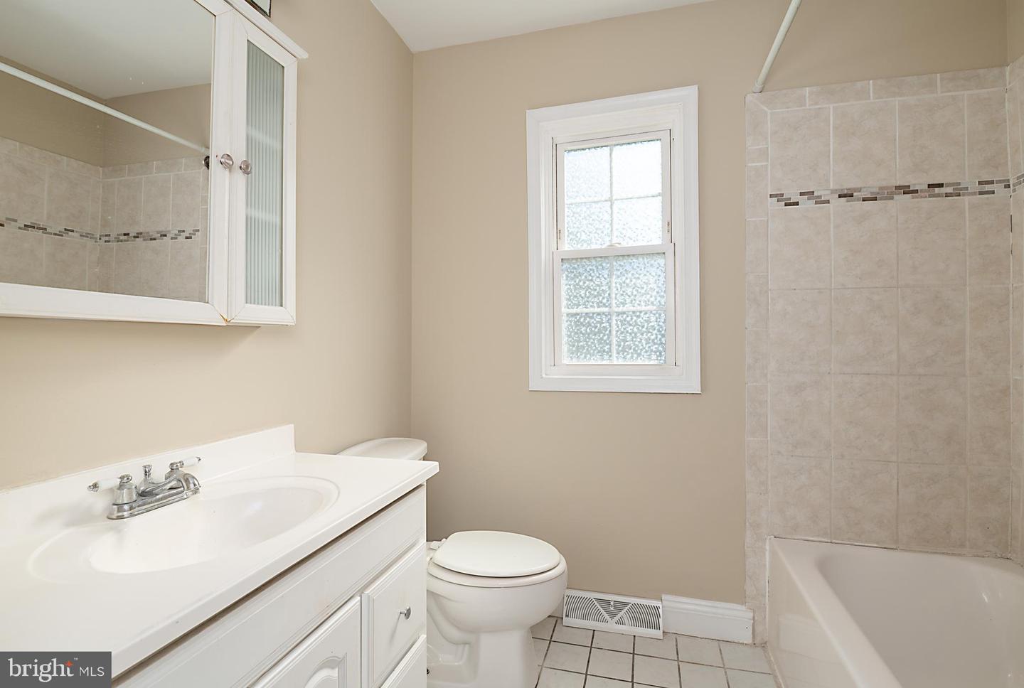 30 Lanford Rd Property Photo 18