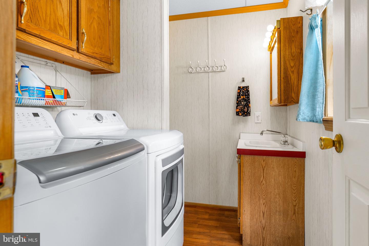 106 W Tulip Ln #322 Property Photo 6