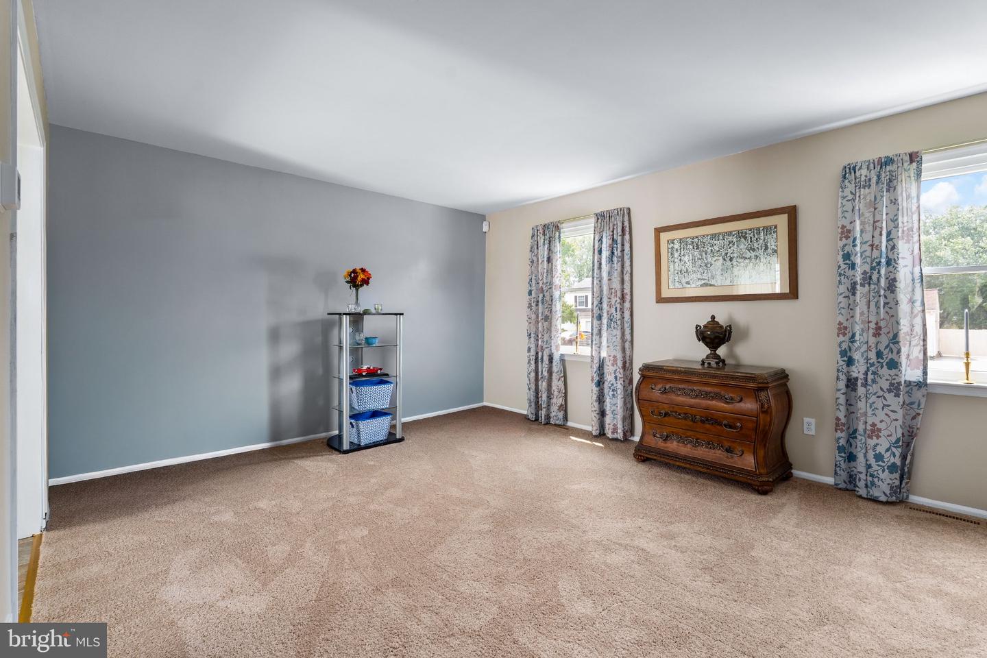 13 E Weald Ave E Property Photo 12