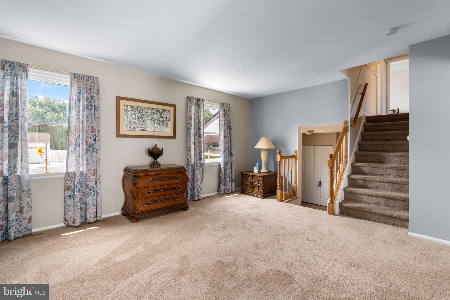 13 E Weald Ave E Property Photo 13