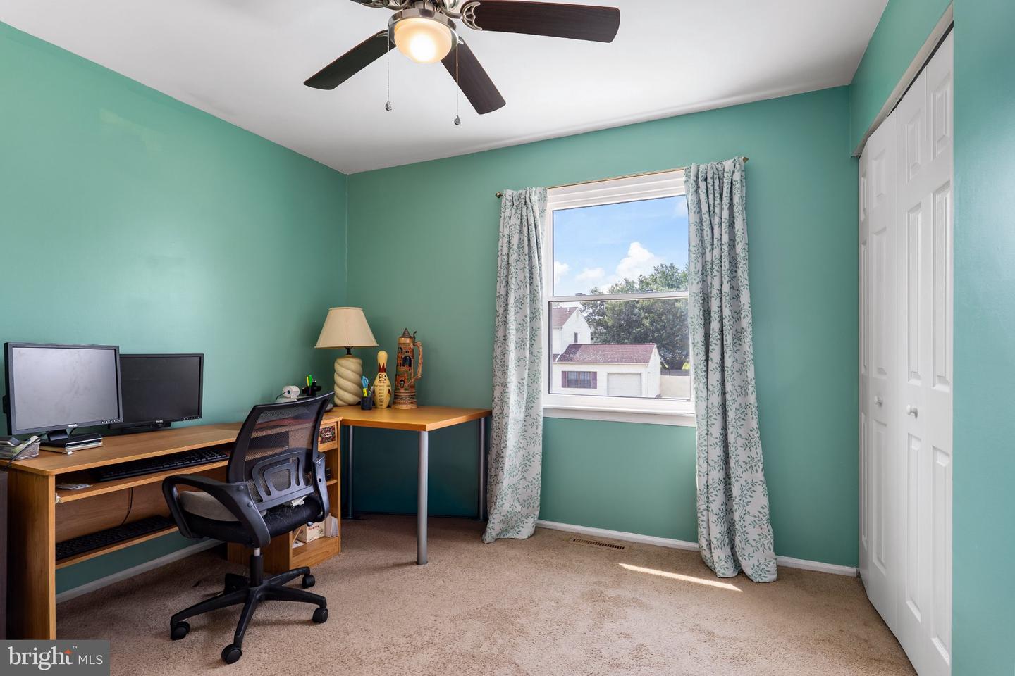 13 E Weald Ave E Property Photo 17