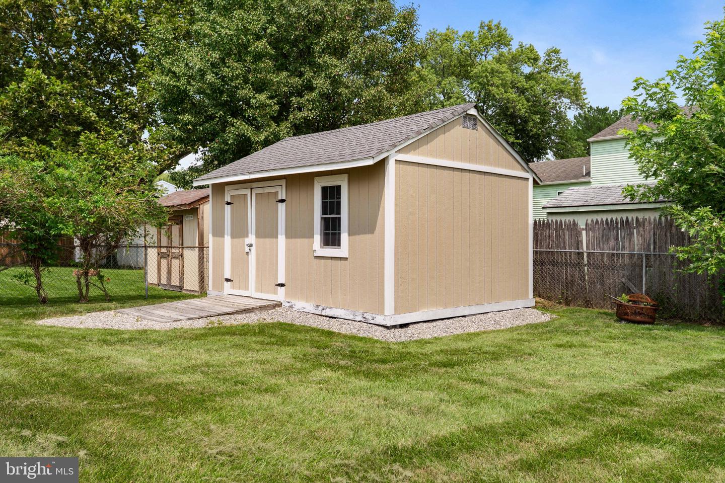 13 E Weald Ave E Property Photo 27