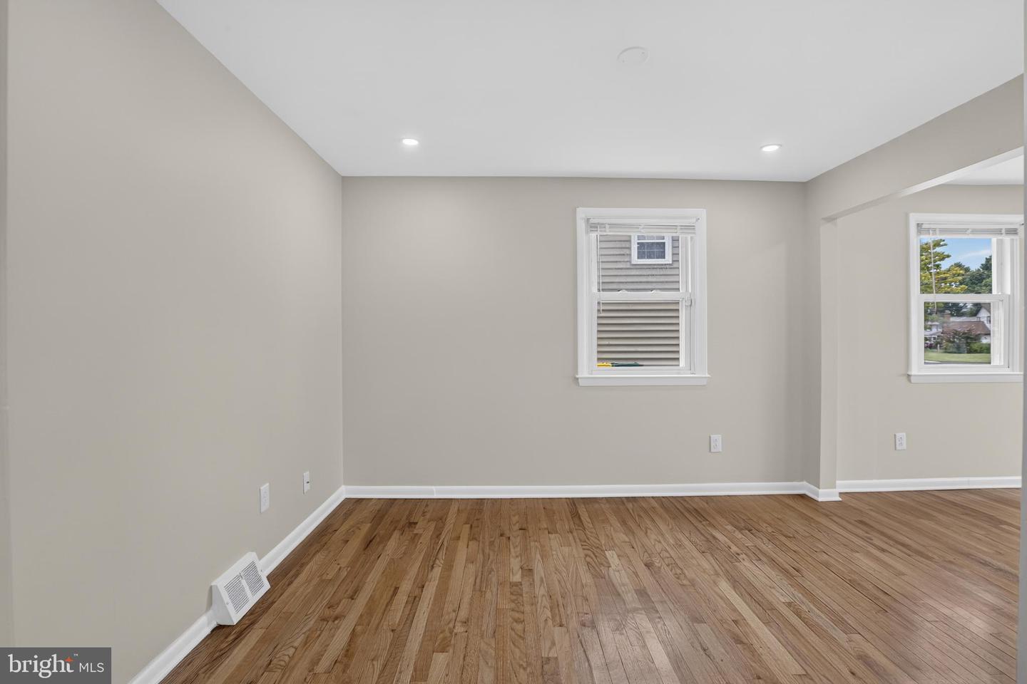 211 S Dillwyn Rd Property Photo 24