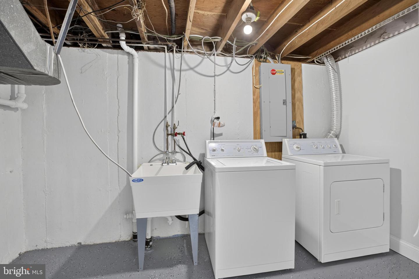 211 S Dillwyn Rd Property Photo 45