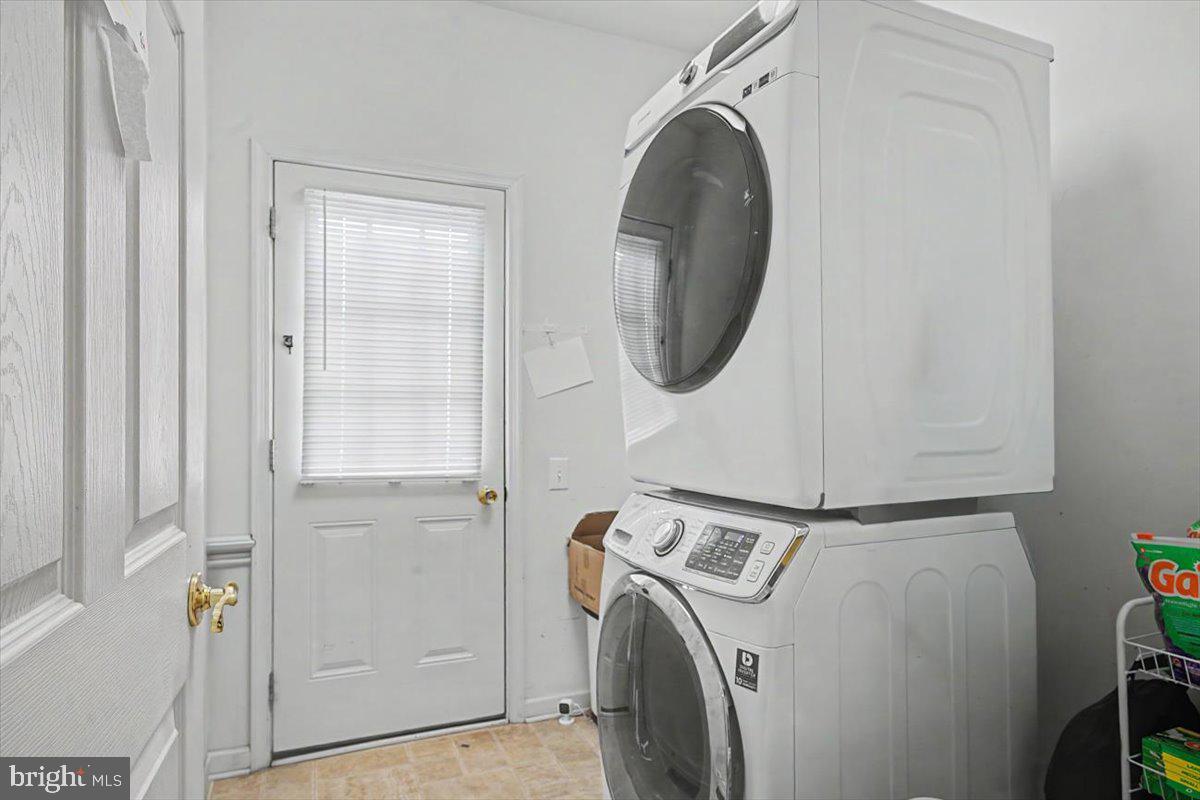 748 Tracy Cir Property Photo 17