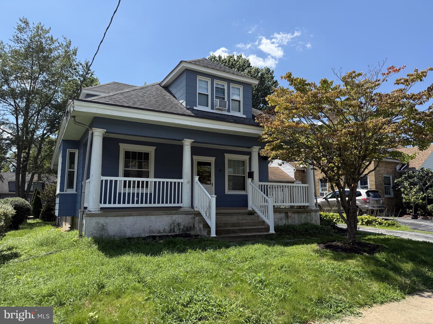 17 SEMINOLE AVE Property Photo 1
