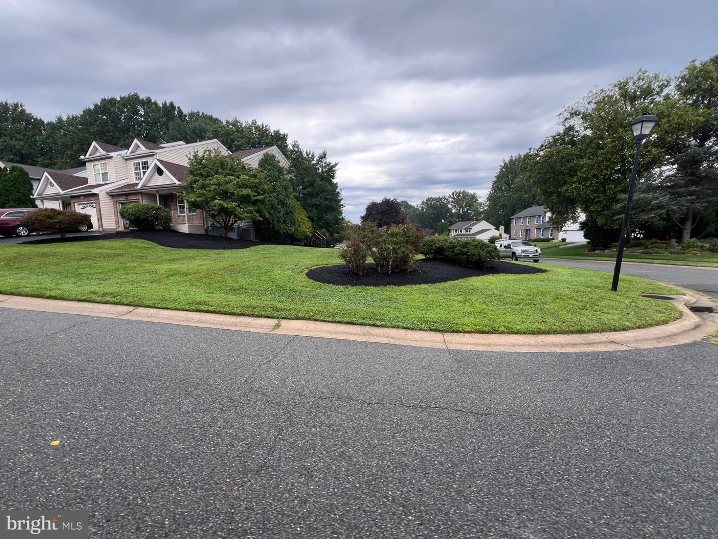 28 Eynon Ct Property Photo 2