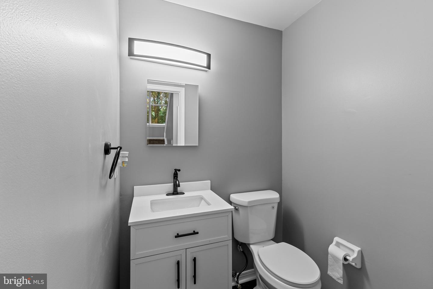 28 Eynon Ct Property Photo 9