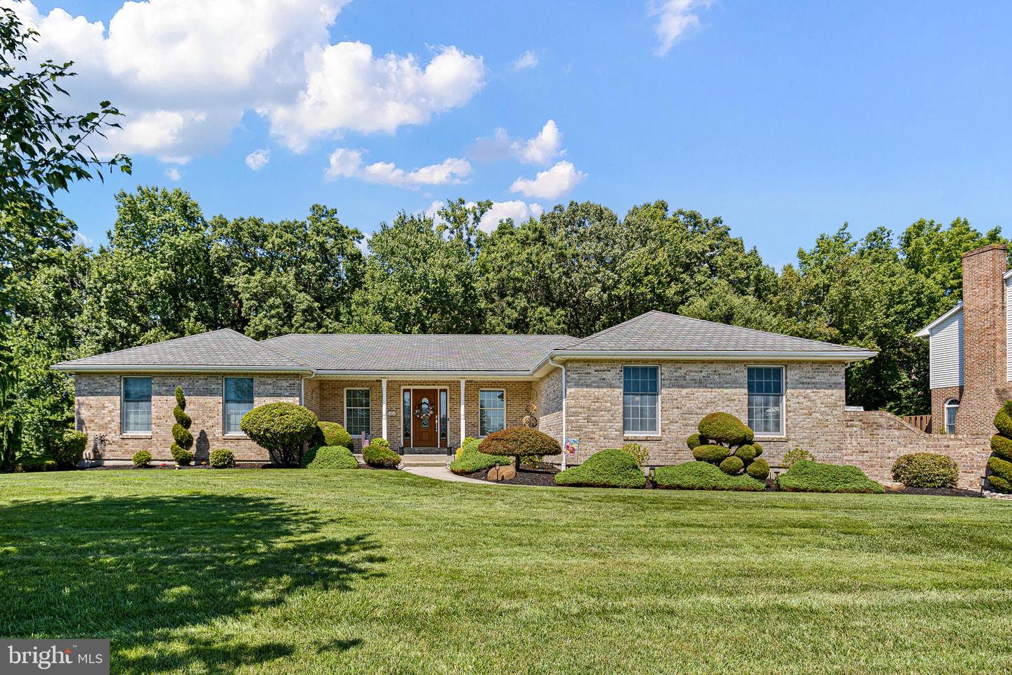 114 MATTHEW DR