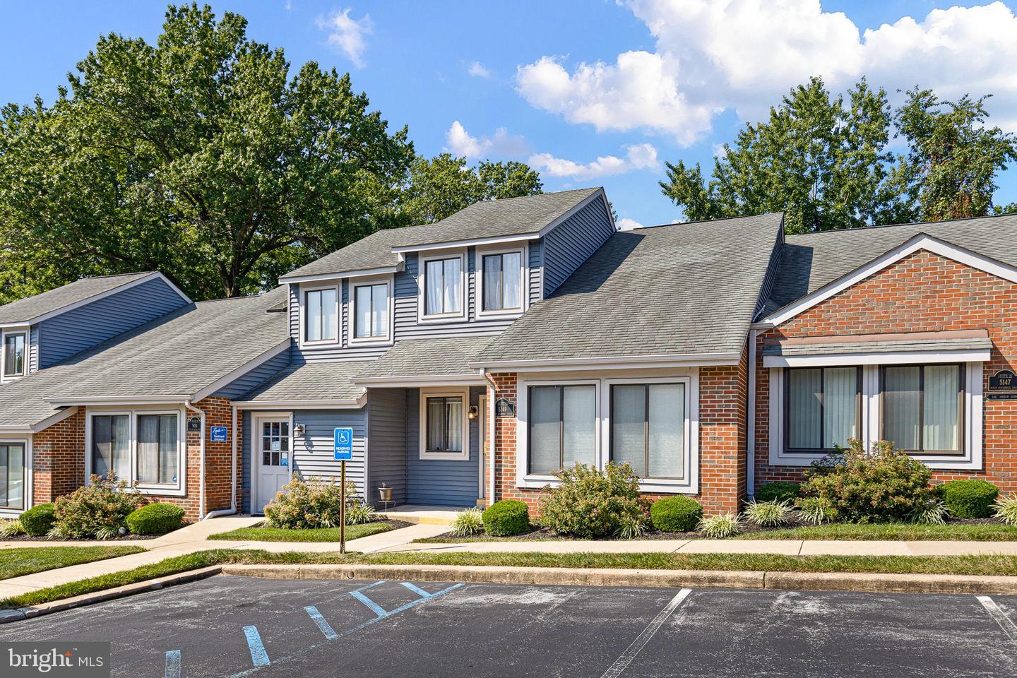 5149 W Woodmill Dr #20 Property Photo 1