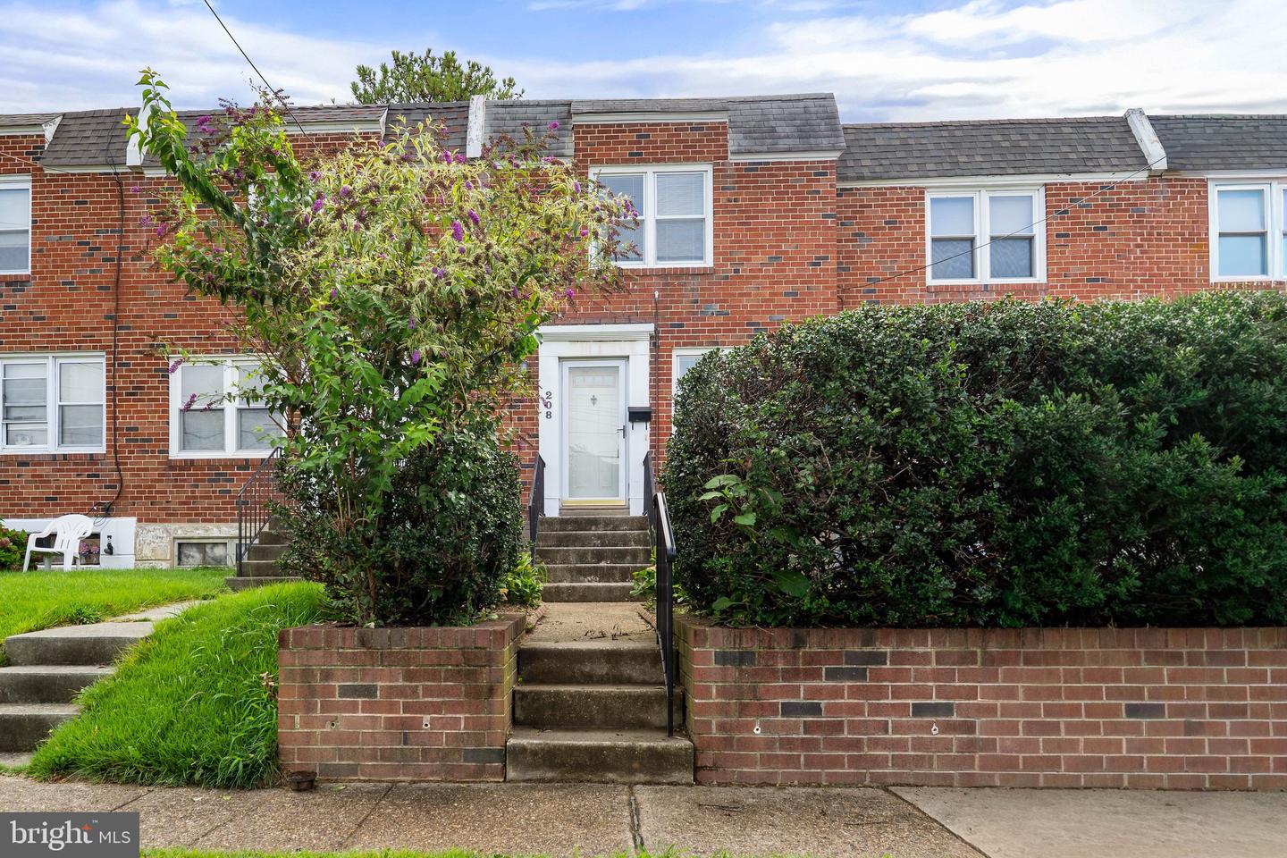 208 Bungalow Ave Property Photo 1