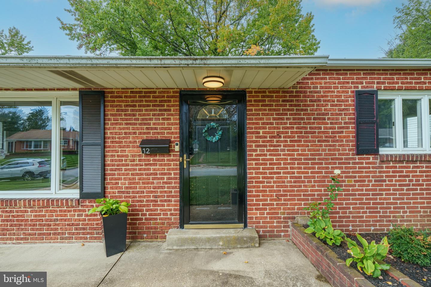12 Homewood Rd Property Photo 2