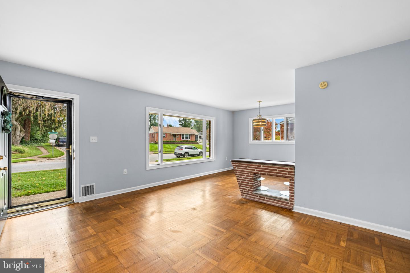 12 Homewood Rd Property Photo 4