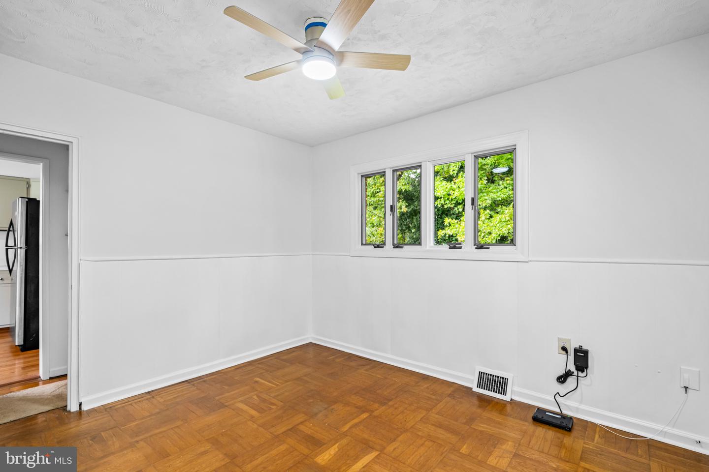 12 Homewood Rd Property Photo 13