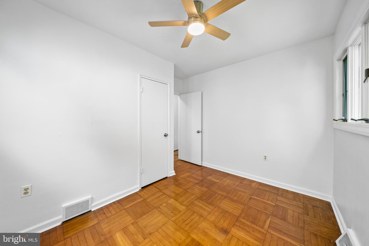 12 Homewood Rd Property Photo 15