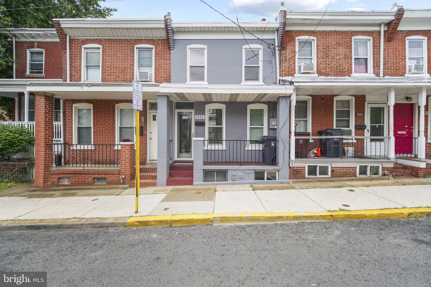 1322 Maryland Ave Property Photo 1