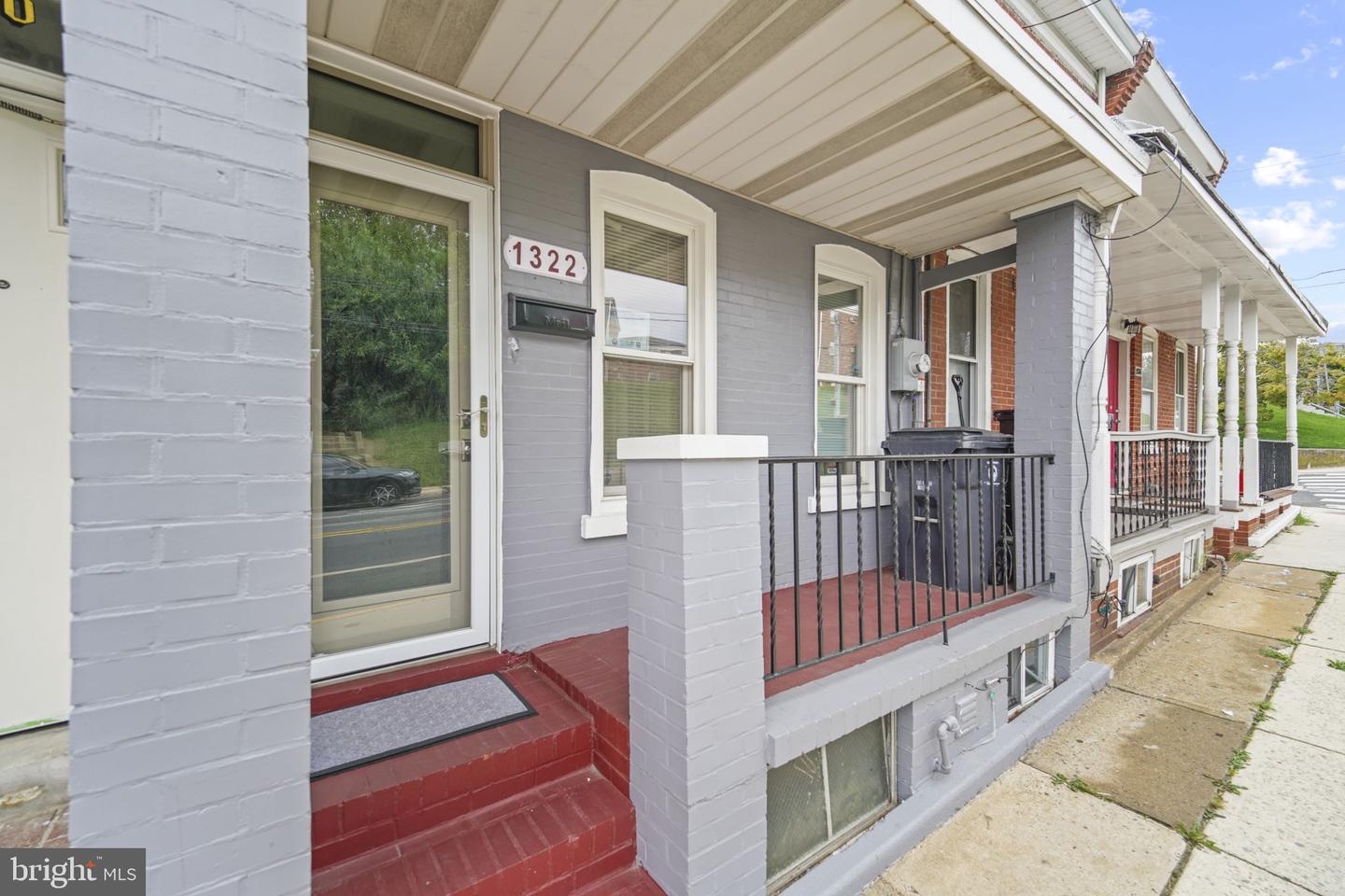 1322 Maryland Ave Property Photo 2