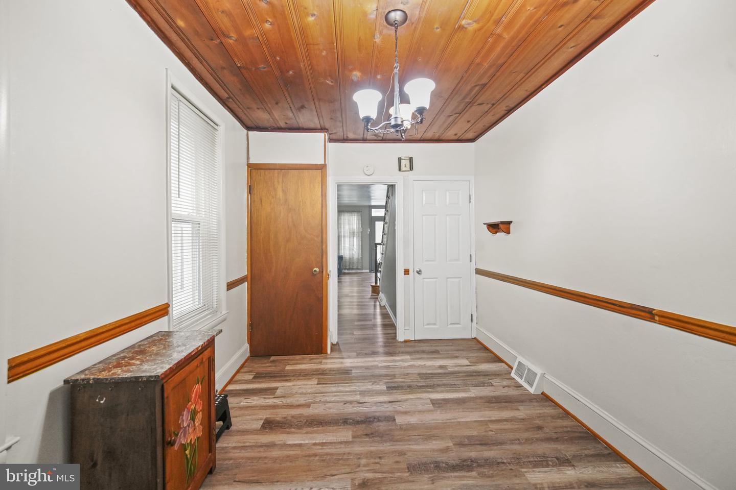 1322 Maryland Ave Property Photo 6