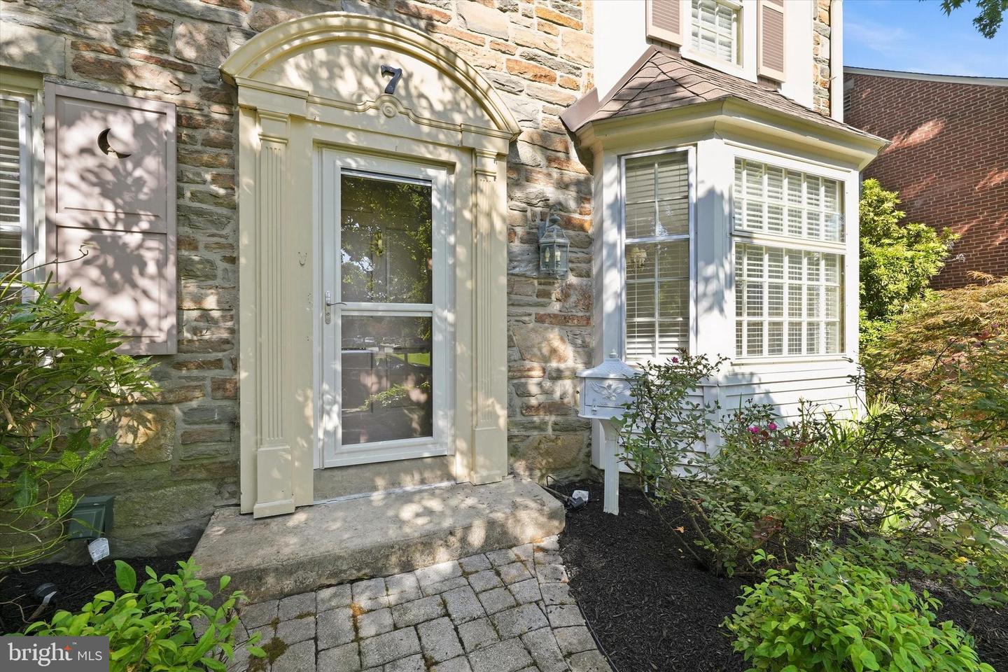 7 York Rd Property Photo 6