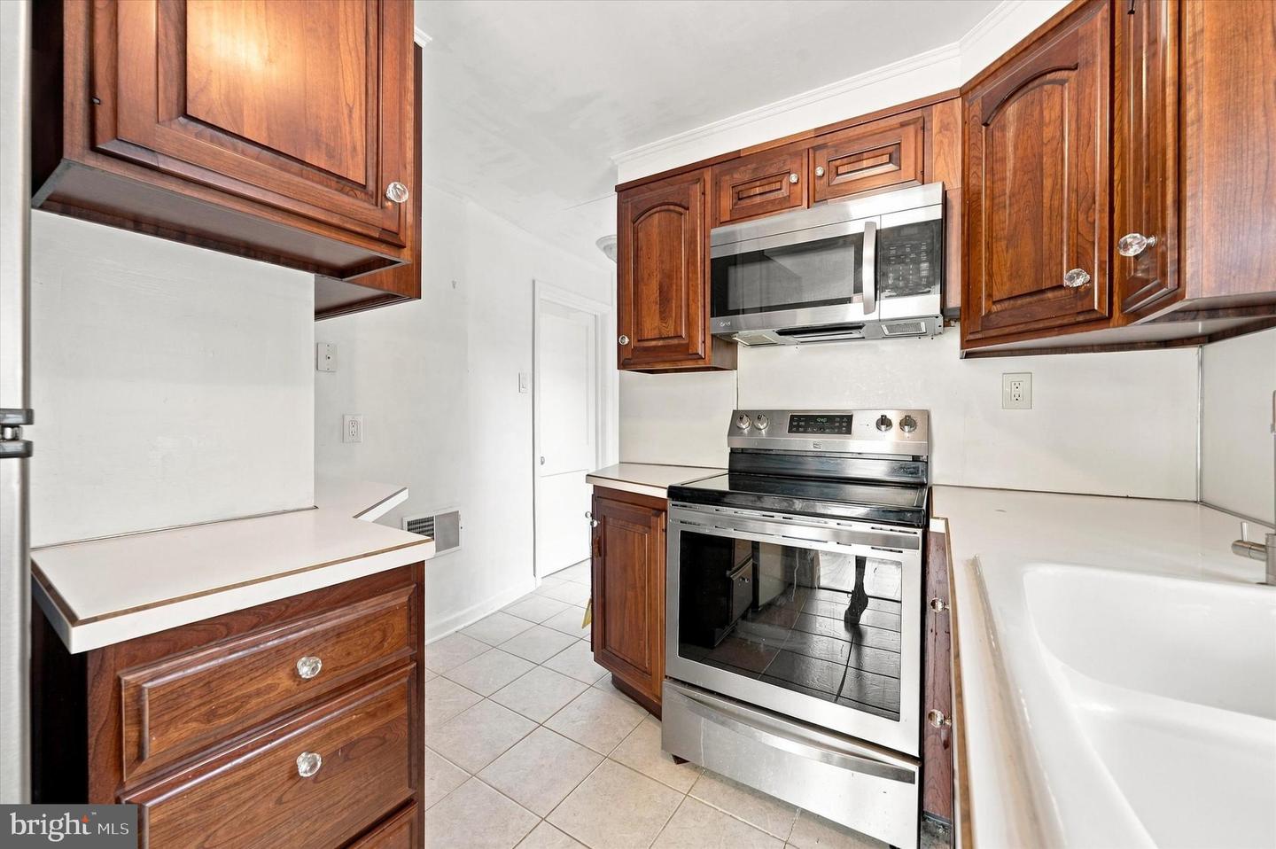 7 York Rd Property Photo 15