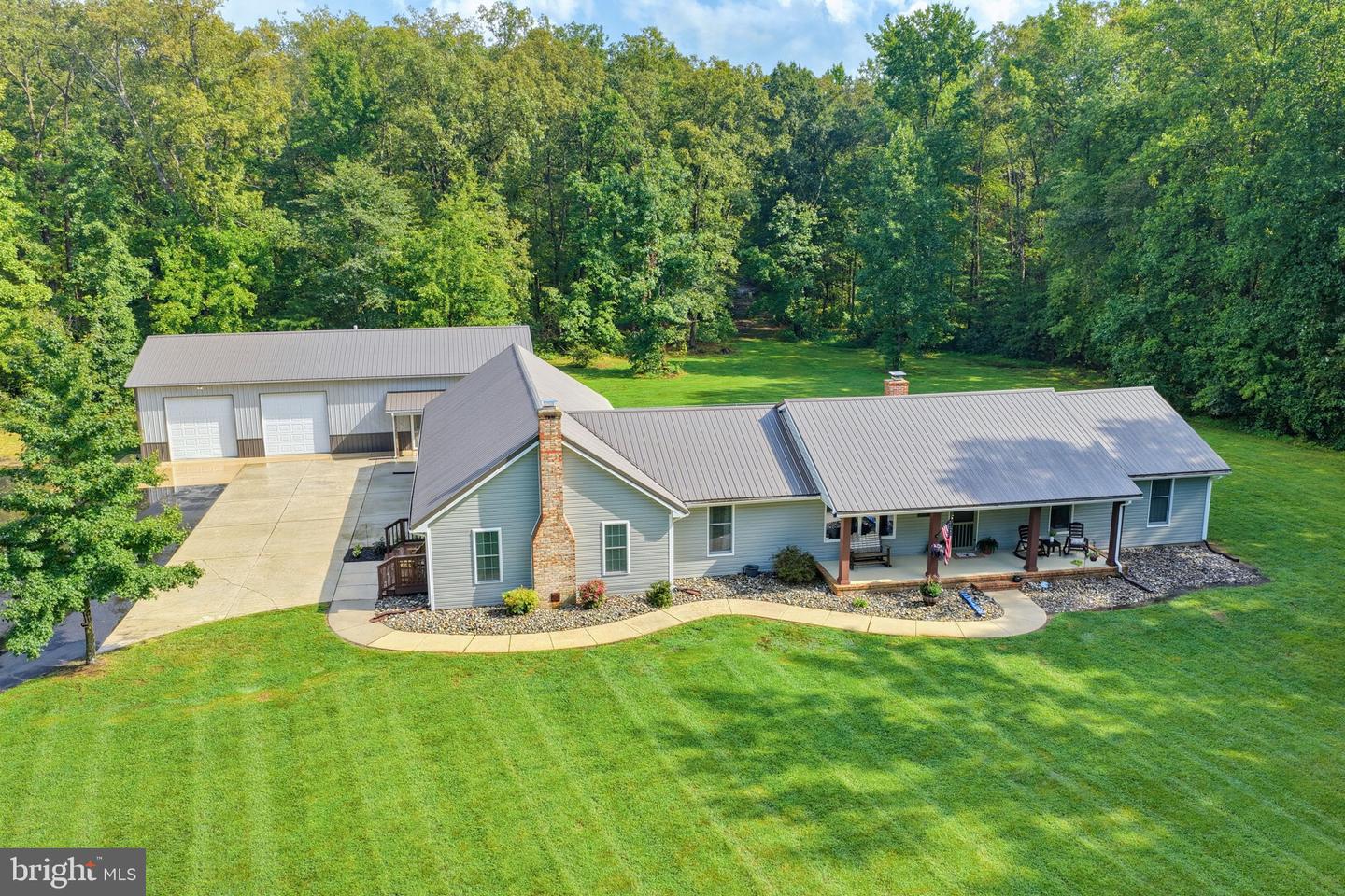 185 Clark Farm Rd Property Photo 2