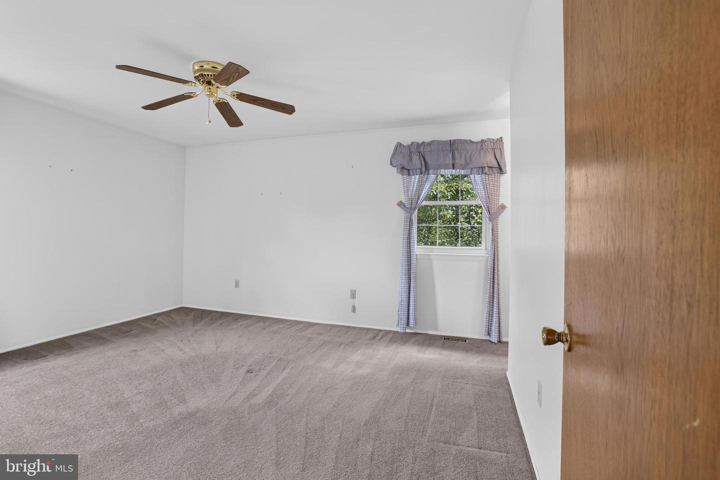 617 Green Spring Dr Property Photo 18