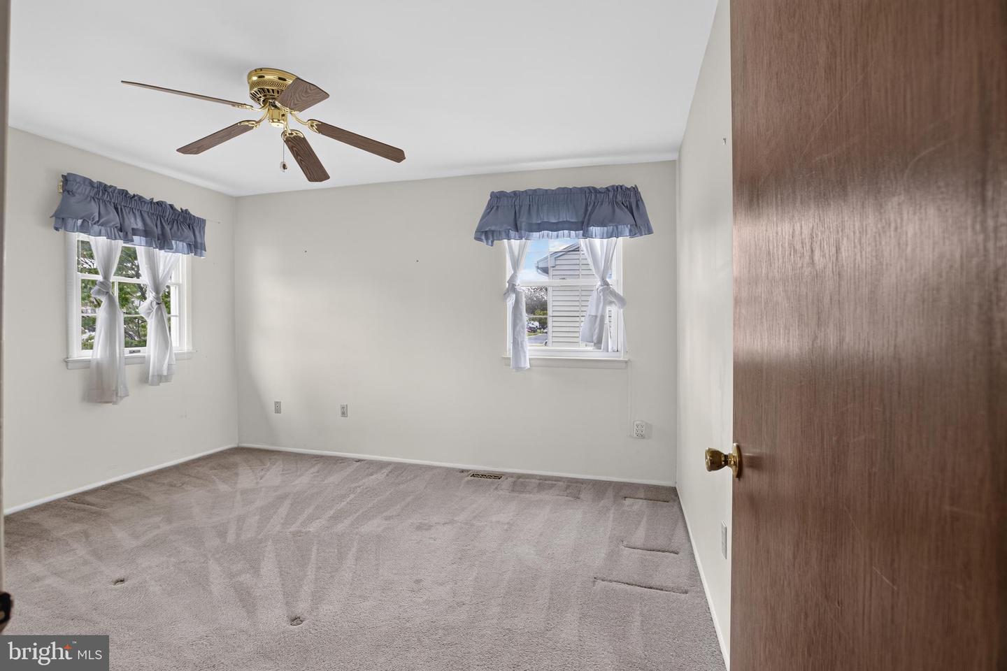 617 Green Spring Dr Property Photo 24