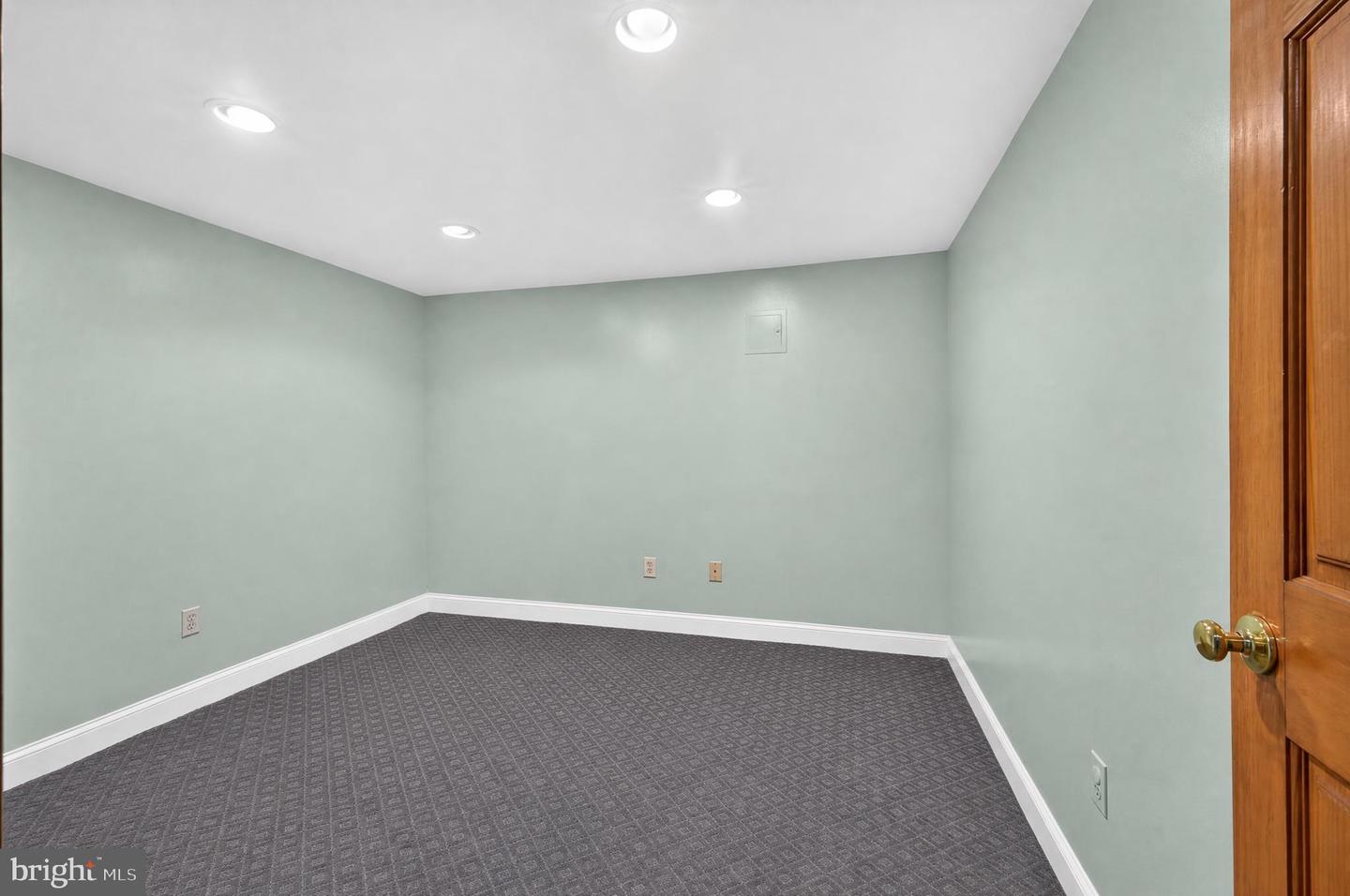 431 Nilsen Rd Property Photo 38