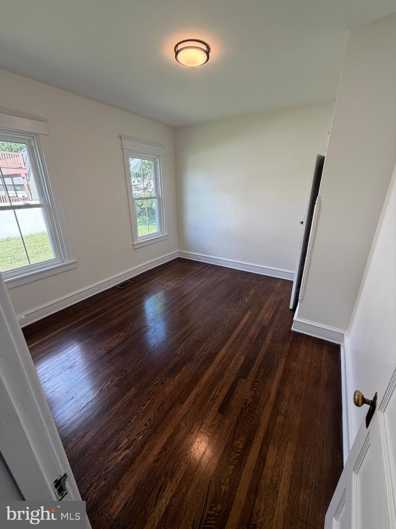 509 Marion Ave Property Photo 13
