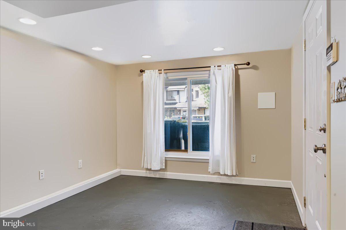 4946 S Raintree Ct Property Photo 20