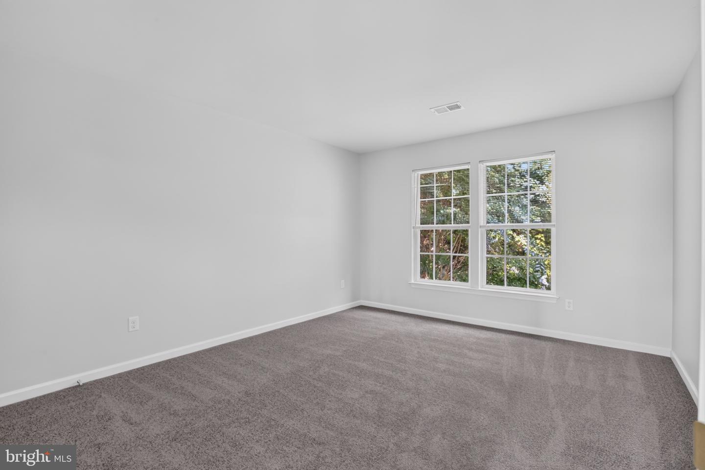 504 Lilac Dr Property Photo 27