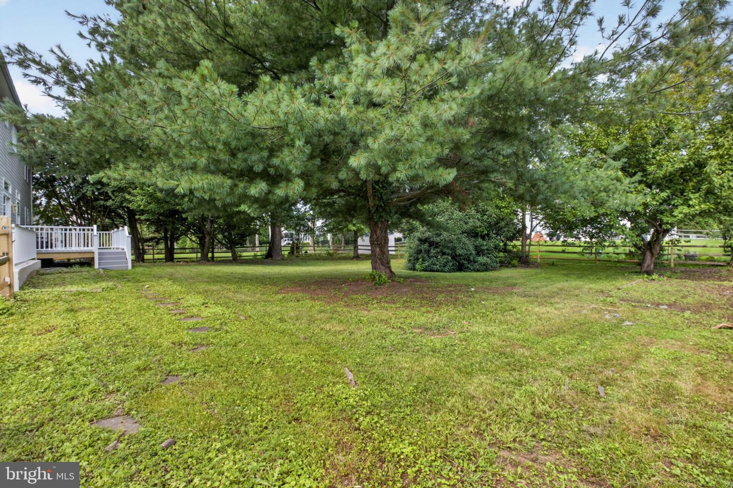 504 Lilac Dr Property Photo 36