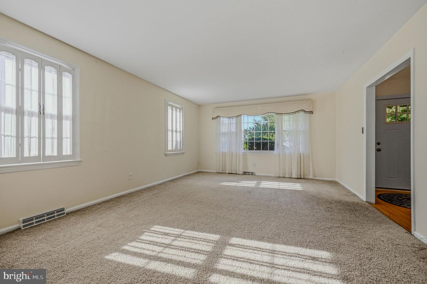 303 Spalding Rd Property Photo 6