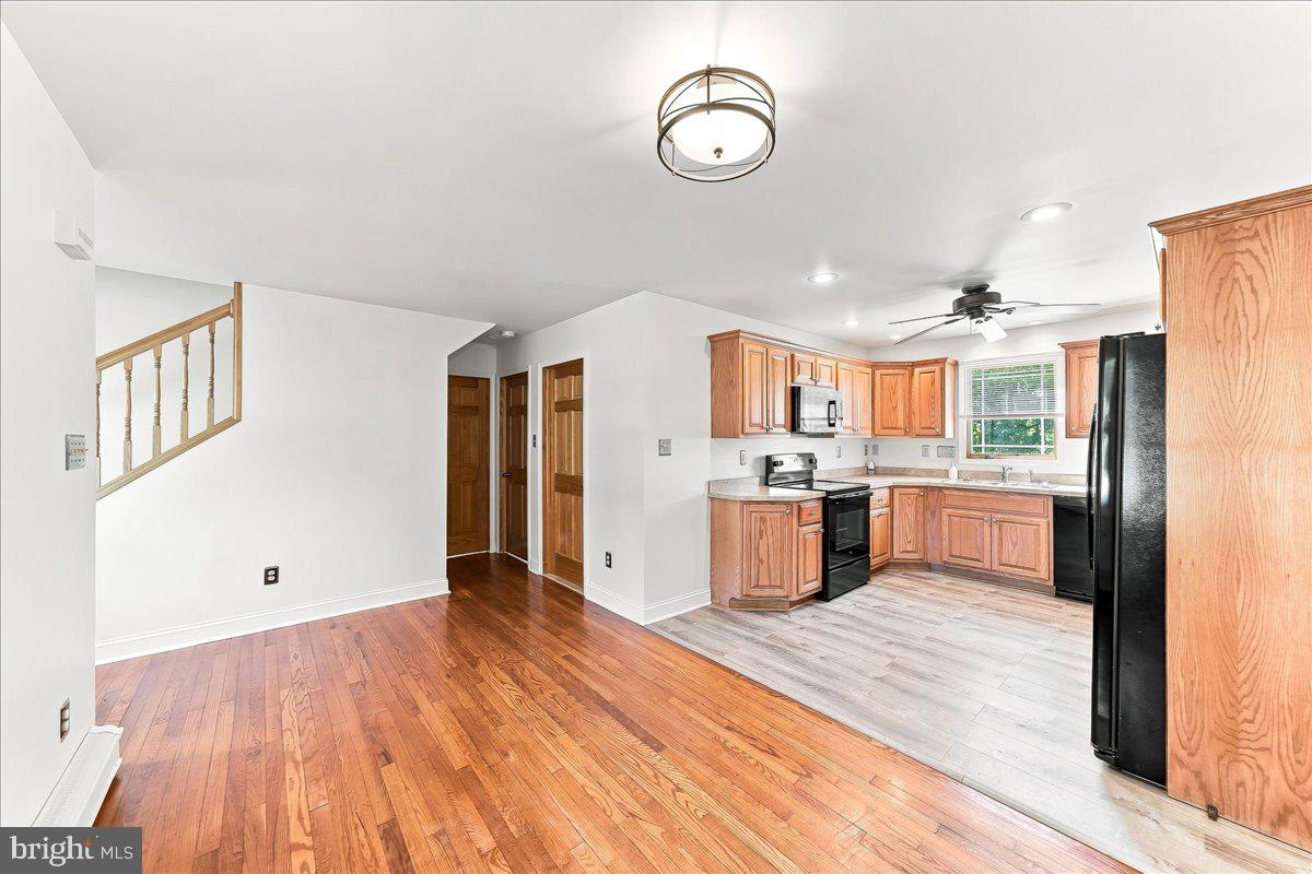 110 E Hoffecker St Property Photo 7