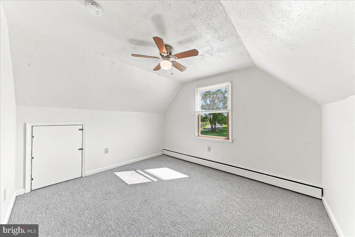 110 E Hoffecker St Property Photo 20