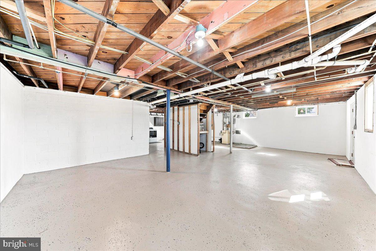 110 E Hoffecker St Property Photo 27