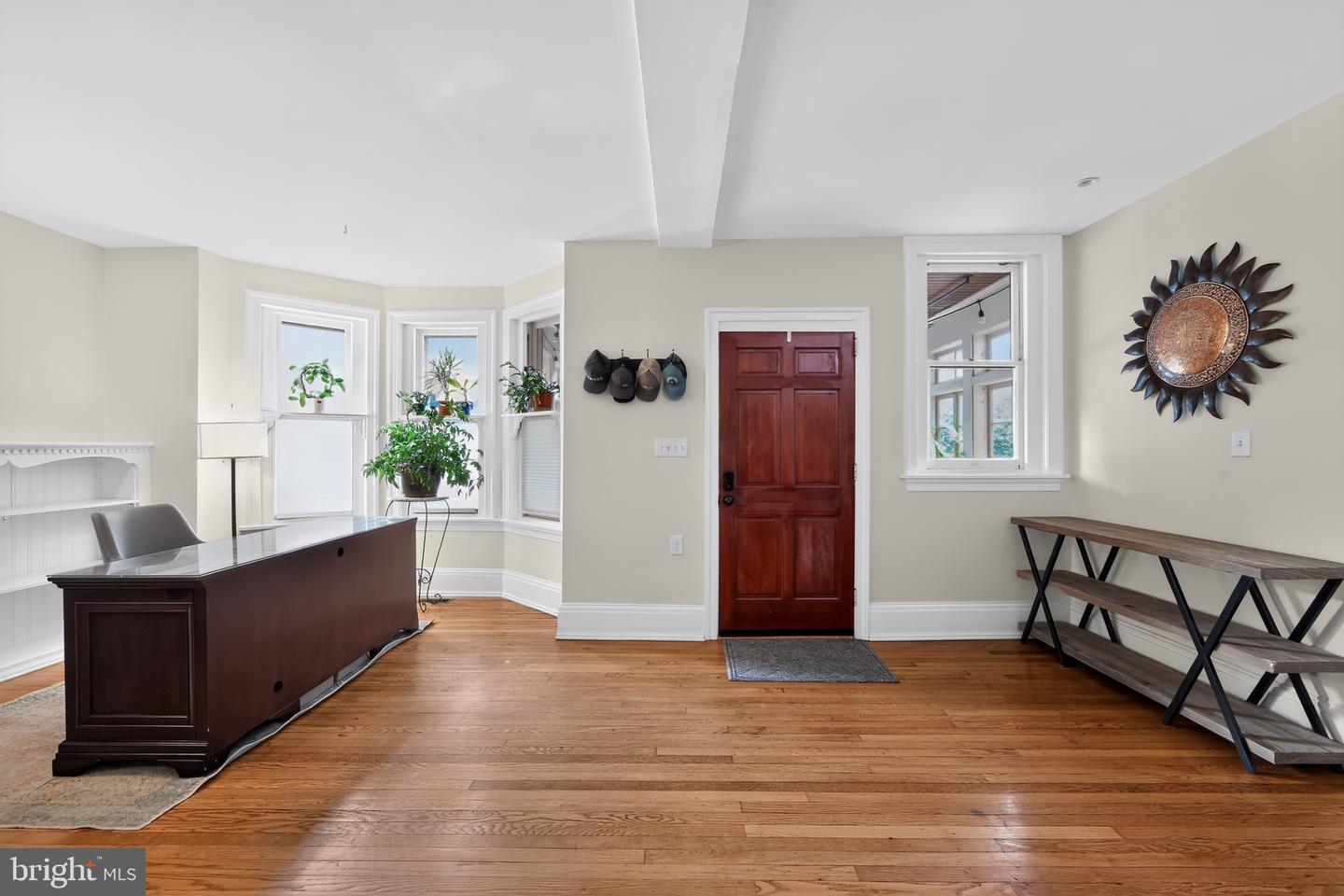826 N Van Buren St Property Photo 8