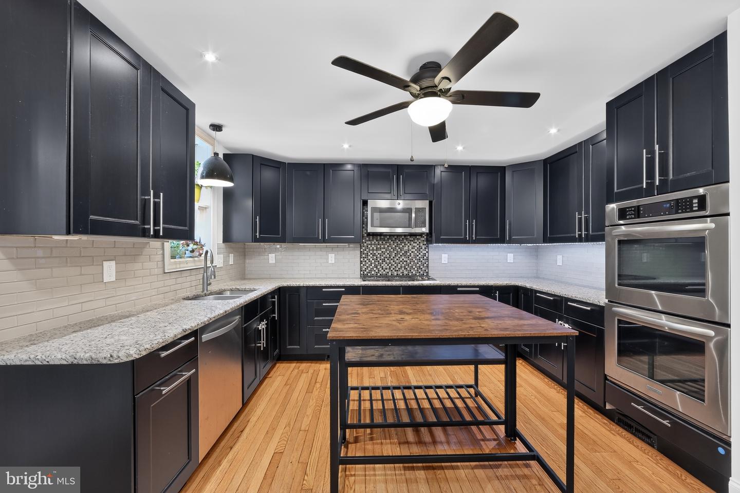 826 N Van Buren St Property Photo 11