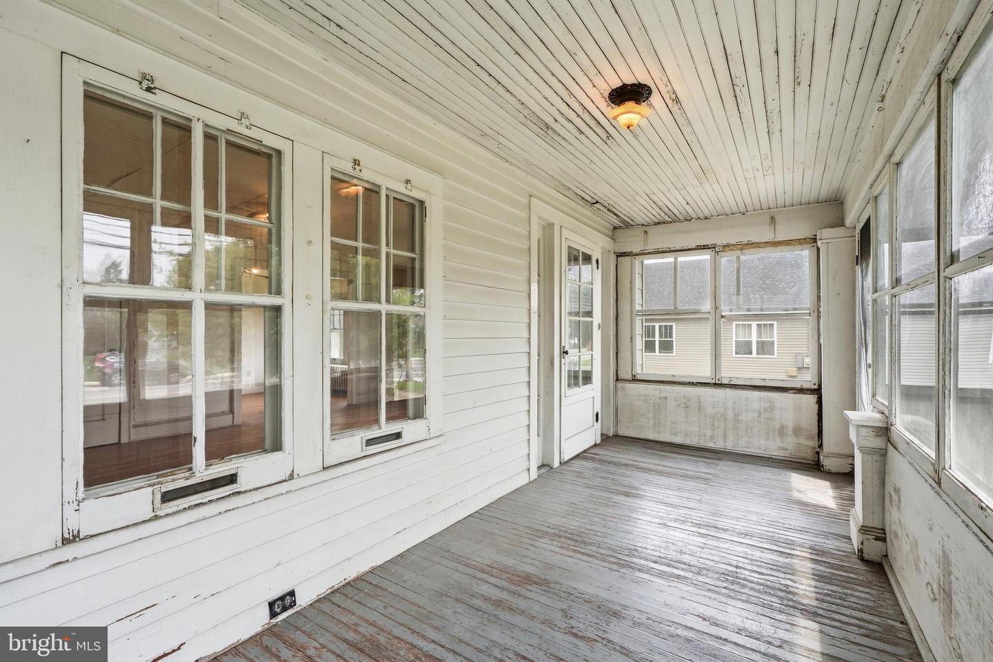 117 Main St Property Photo 4