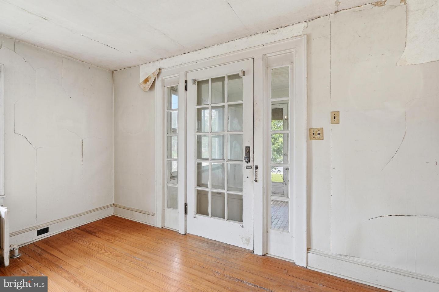 117 Main St Property Photo 6