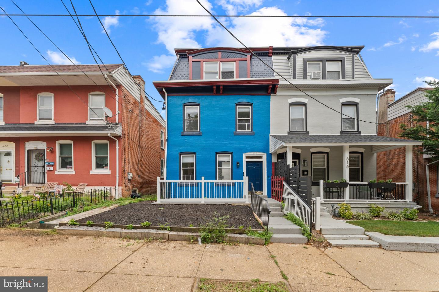 618 N Van Buren St Property Photo 1